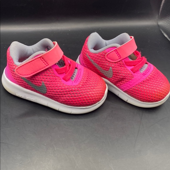 Nike Kids Pink Athletic Shoes Size 4c - Picture 8 of 13